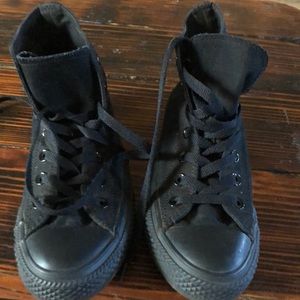 Black converse high tops